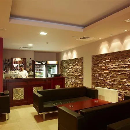 Hotell The Stream 3*