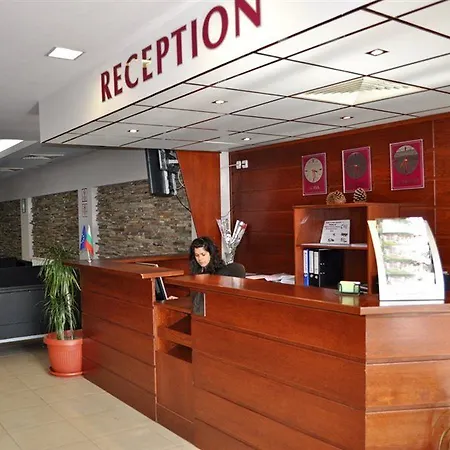 Hotell The Stream 3*